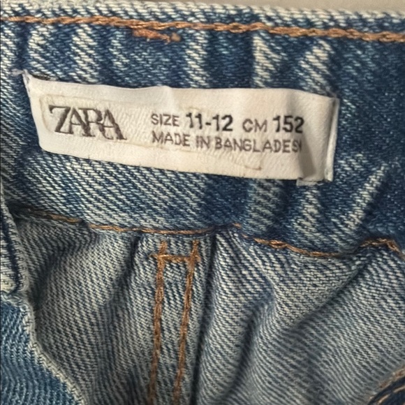 Zara Blue Jean Shorts High-Waisted Distressed - Picture 2 of 4